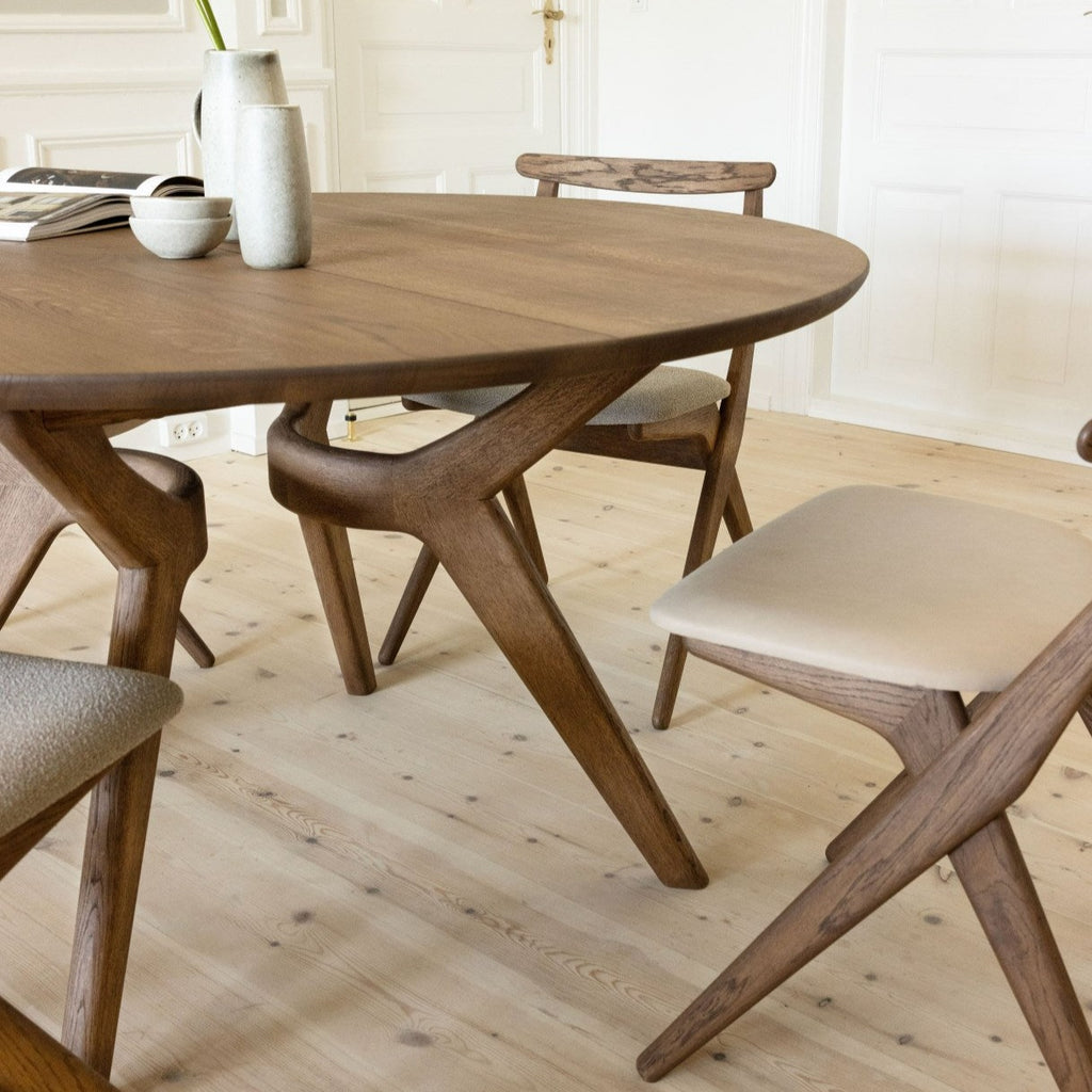 AMELIA Round  Solid Wood Dining Table - Danish Design - Kristensen Kristensen | Milola