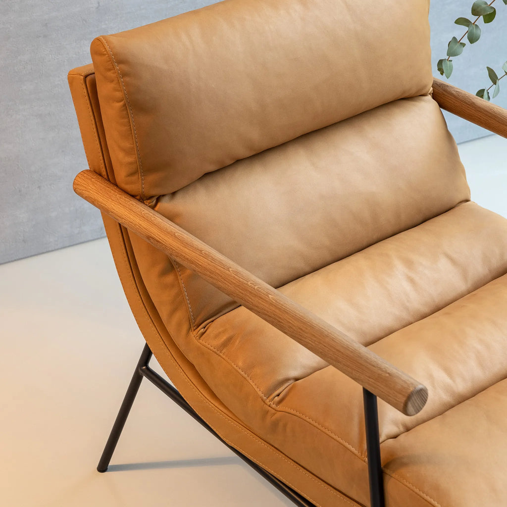 BILL Armchair in Latte Leather - Sits | Milola