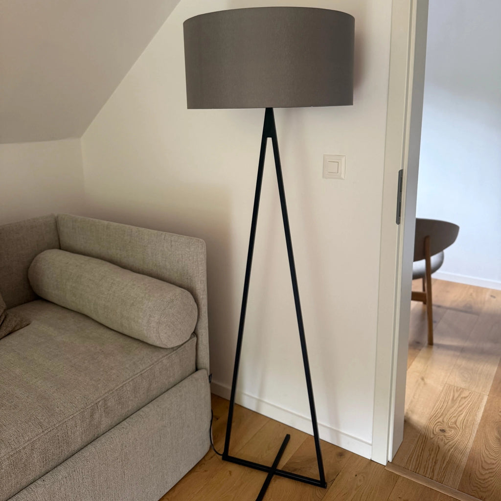 CROSS Lamp with Grey Shade - Masterlight | Milola