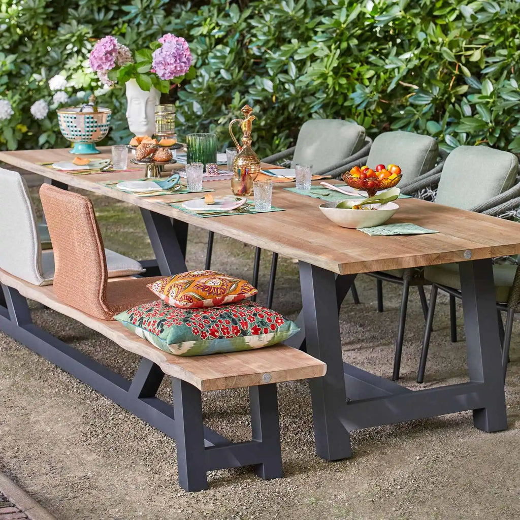 VASTO - Live Edge Outdoor Dining Table - Teak & Aluminium - Suns | Milola