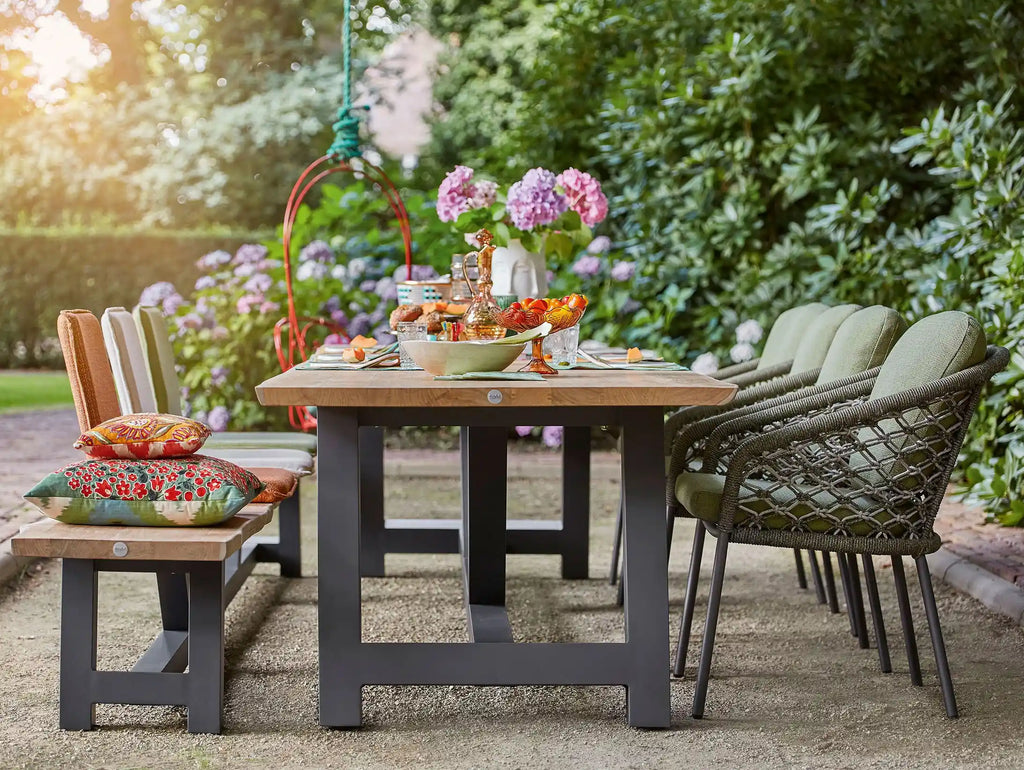 VASTO - Live Edge Outdoor Dining Table - Teak & Aluminium - Suns | Milola