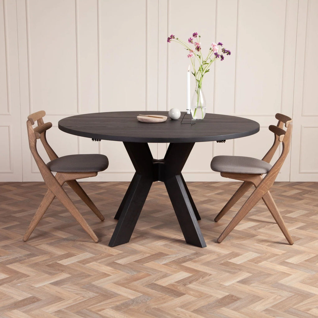 MONOGRAM Solid Wood Round Extendable Dining Table - Kristensen Kristensen | Milola