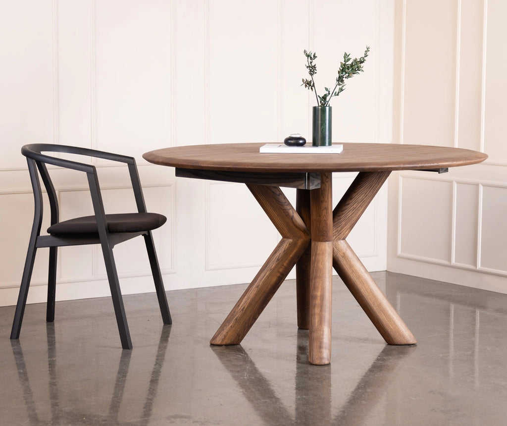 MUHLE Round Extendable Dining Table in Mocca Brown Oiled Ash - Kristensen | Milola