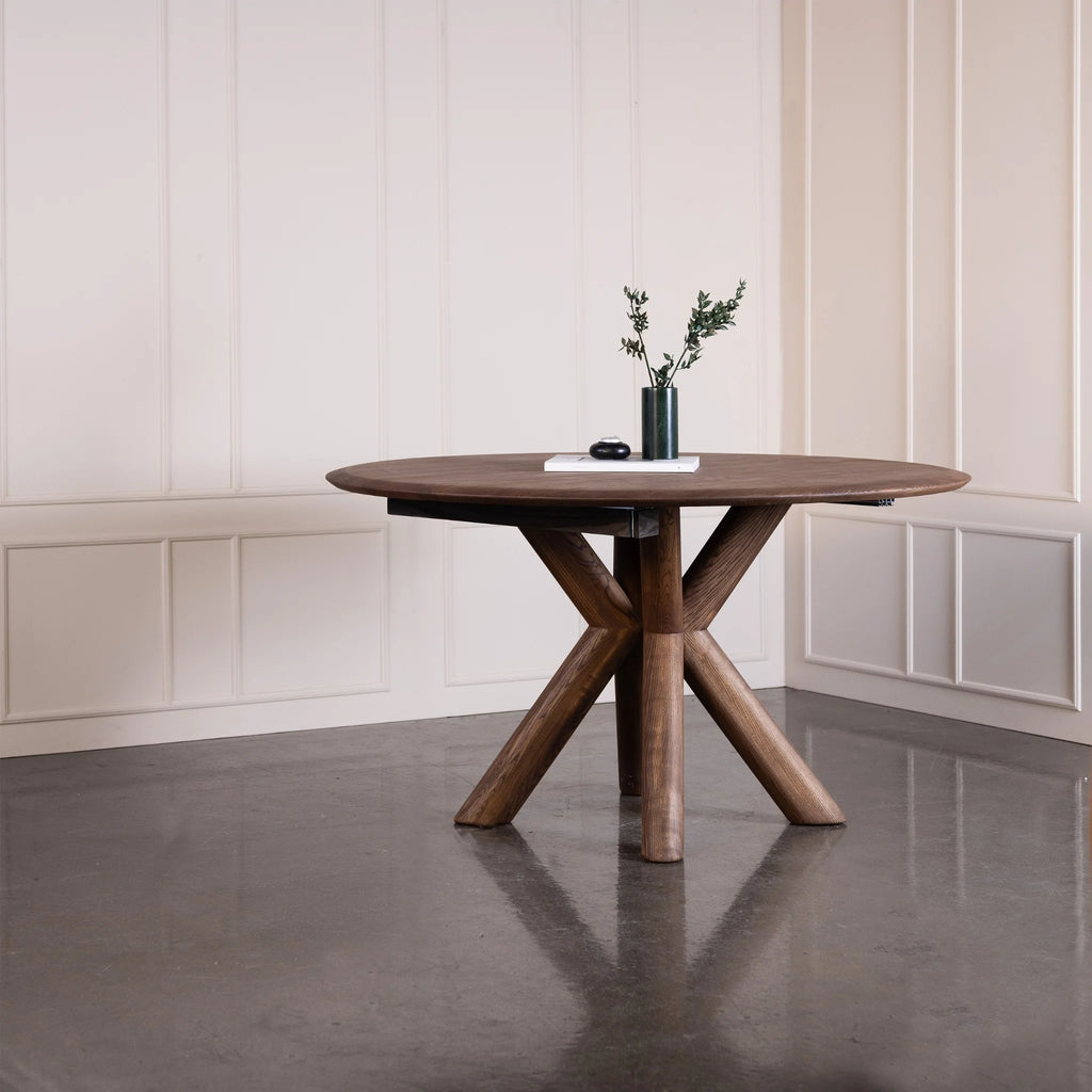 MUHLE Round Extendable Dining Table in Mocca Brown Oiled Ash - Kristensen | Milola