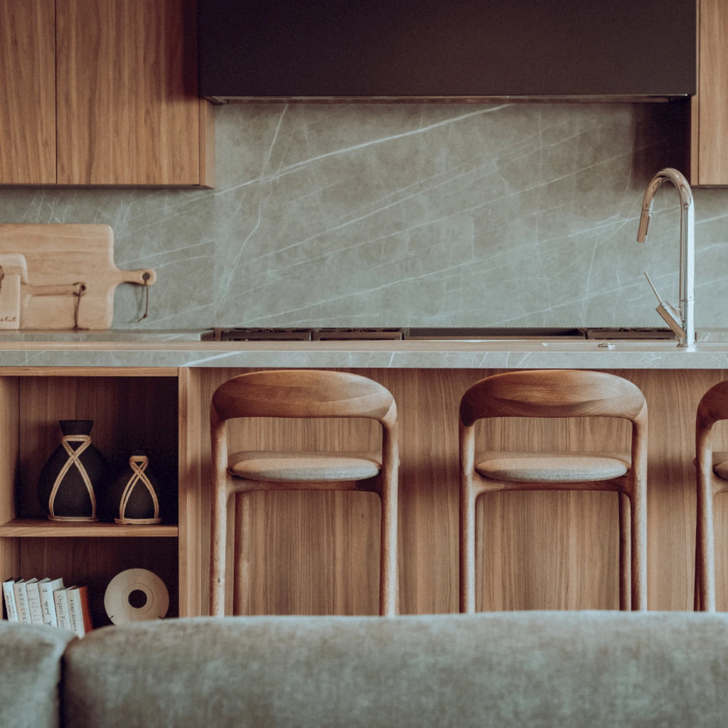 NEVA Light Bar Chair H.65 in Oak Natural Soap - Artisan | Milola