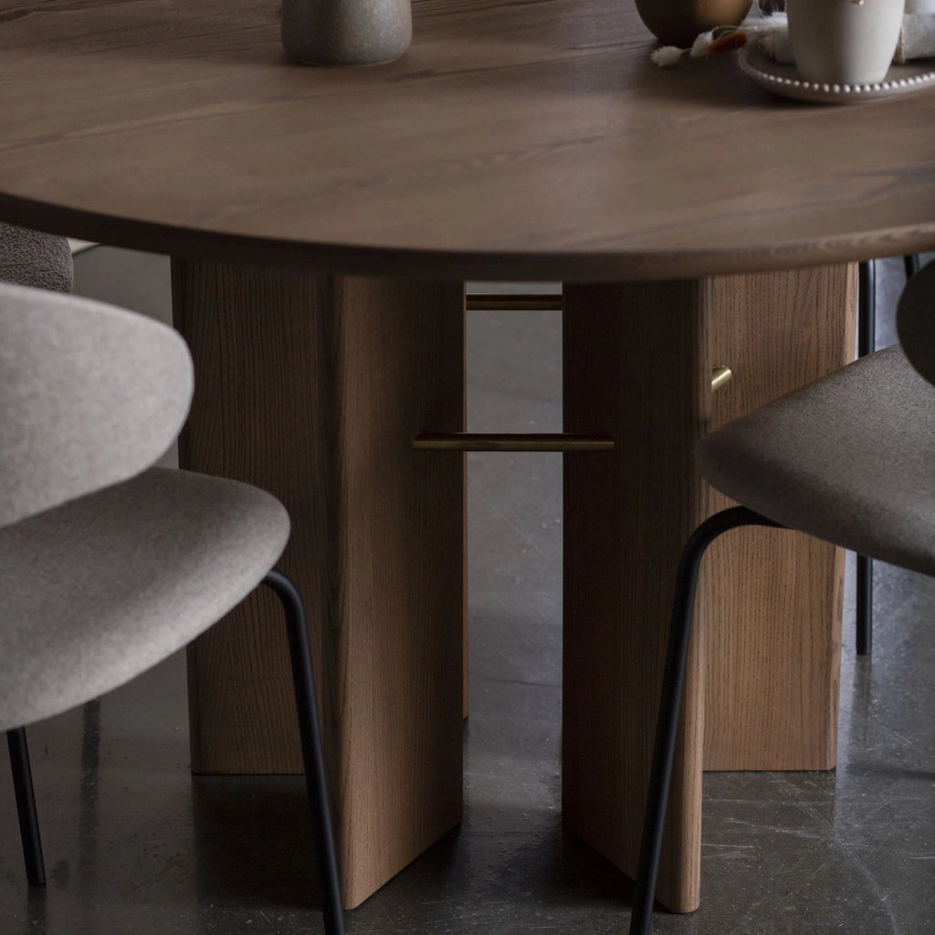 VELVET Solid Wood Round Extendable Dining Table with Fan Legs - Kristensen Kristensen | Milola