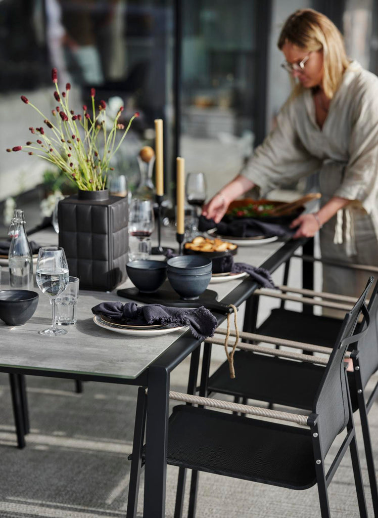 Outdoor Dining Tables