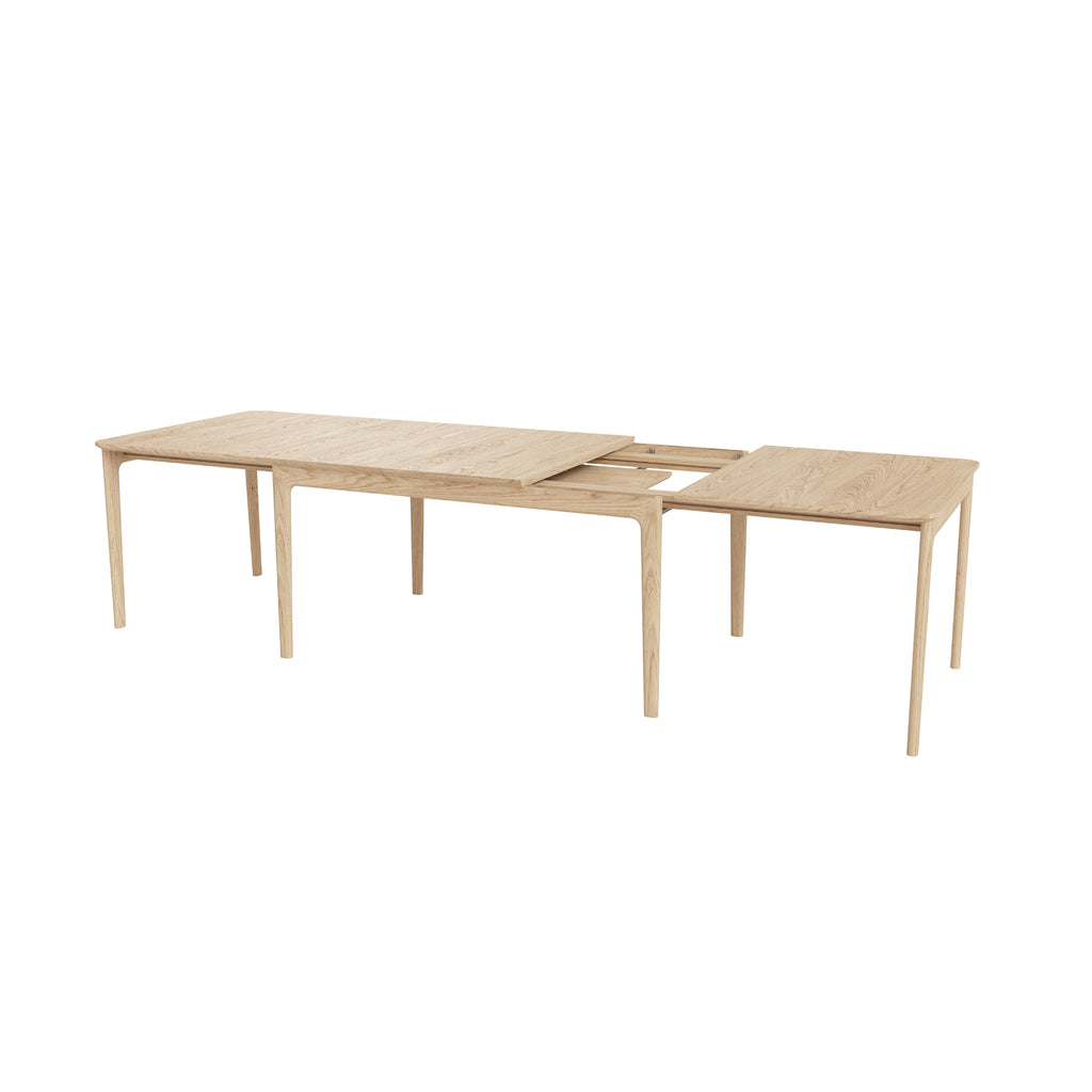 Skovby #26 Extendable Dining Table in Oak Lacquer - Skovby | Milola