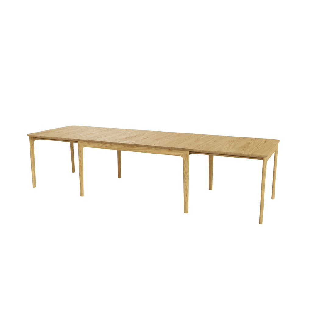 Skovby #26 Extendable Dining Table in Oak Lacquer - Skovby | Milola