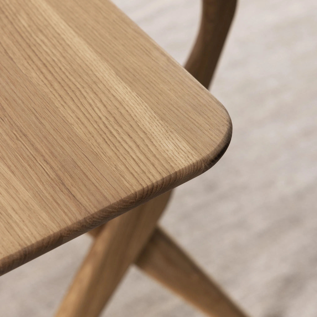 AMELIA Wood Extendable Dining Table in Natural oiled Oak - Danish Design - Kristensen Kristensen | Milola