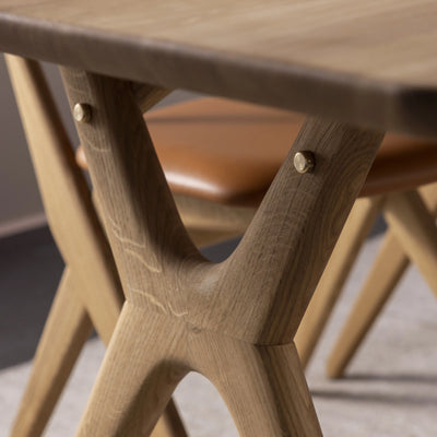 AMELIA Wood Extendable Dining Table in Natural oiled Oak - Danish Design - Kristensen Kristensen | Milola