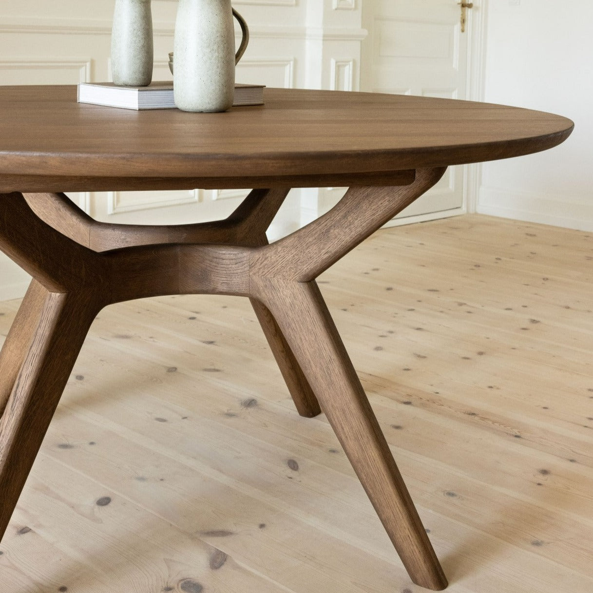 Amelia Round Extendable Solid Wood Dining Table