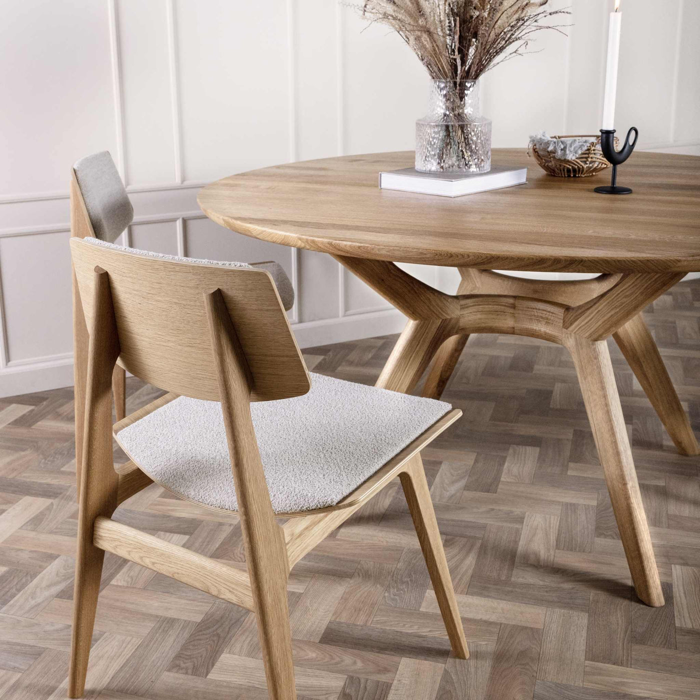 Amelia Round Extendable Solid Wood Dining Table