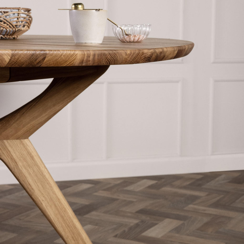 AMELIA Round Extendable Solid Wood Dining Table - Danish Design - Kristensen Kristensen | Milola