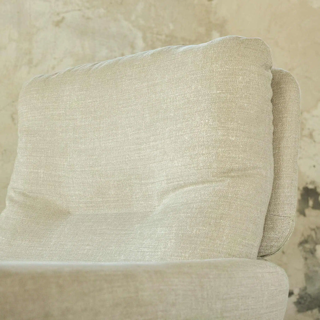 AMY Armchair - Living Furniture in Natural Fabric - Sits | Milola