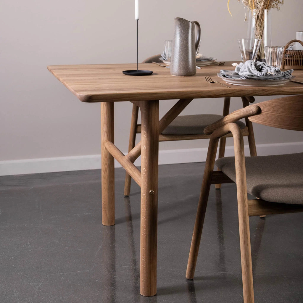 ANT Solid Wood Extendable Dining Table - Nordic Furniture Design - Kristensen Kristensen | Milola