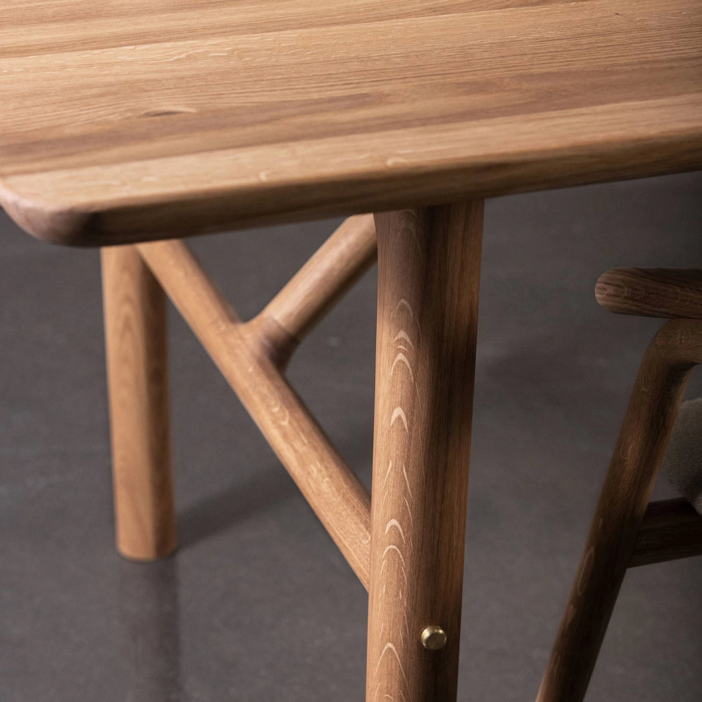 ANT Solid Wood Extendable Dining Table - Nordic Furniture Design - Kristensen Kristensen | Milola