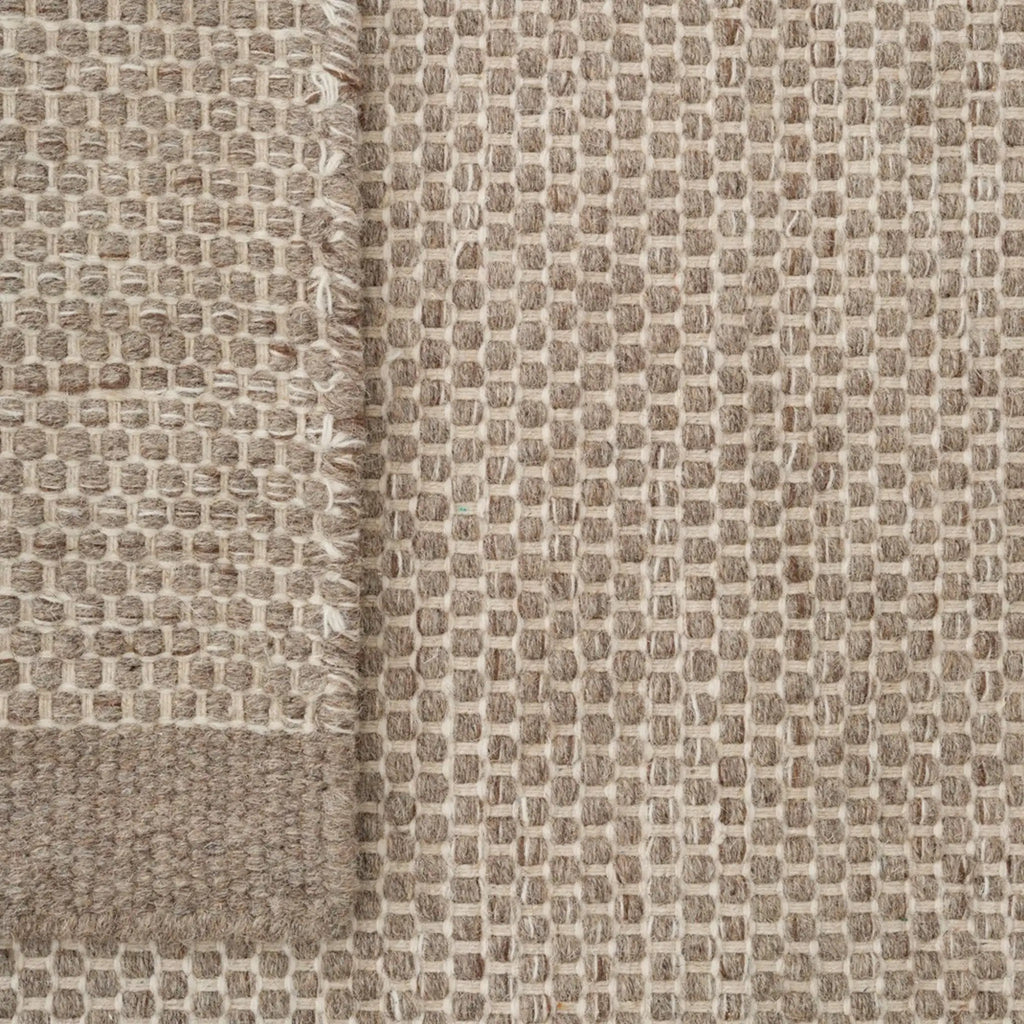 ASKO - Light Grey Rug - Minimalist Interior Design - Linie Design | Milola