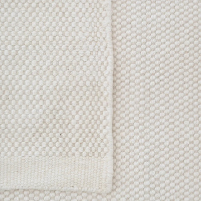 ASKO - White Rug - Minimalist Interior Design - Linie Design | Milola