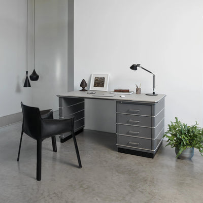 CLASSIC LINE Metal Desks in Grey - Modern Office Furniture - Müller | Milola