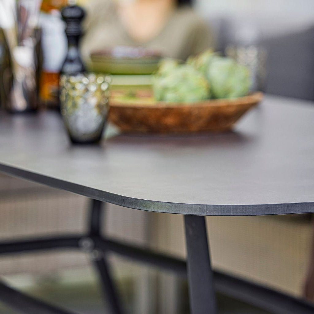 JOY - Aluminium Dining Table - Modern & Elegant - Cane-Line | Milola