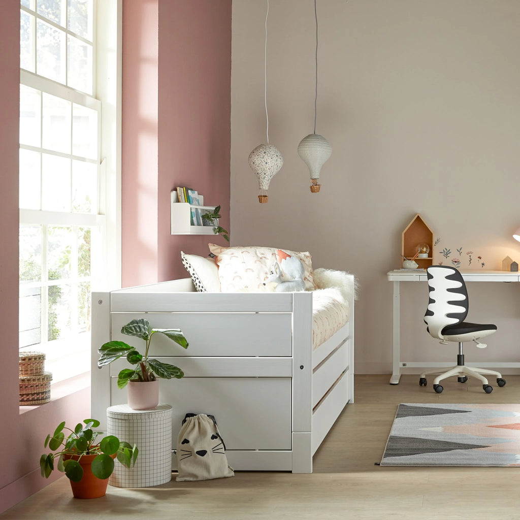 Cabin Bed with Guest Bed - in White - LIFETIMEKIDS | Milola