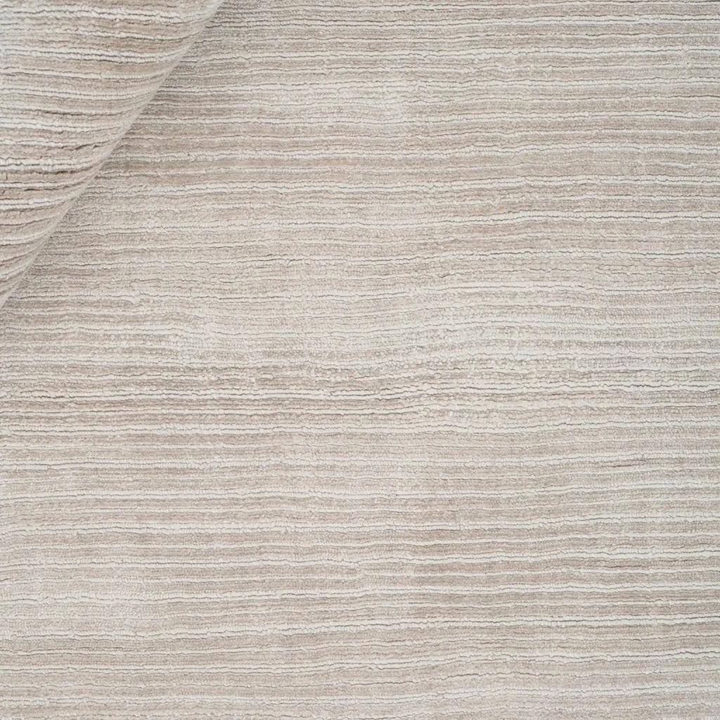 COVER Rug - Elegant Velvet in White - Linie Design | Milola