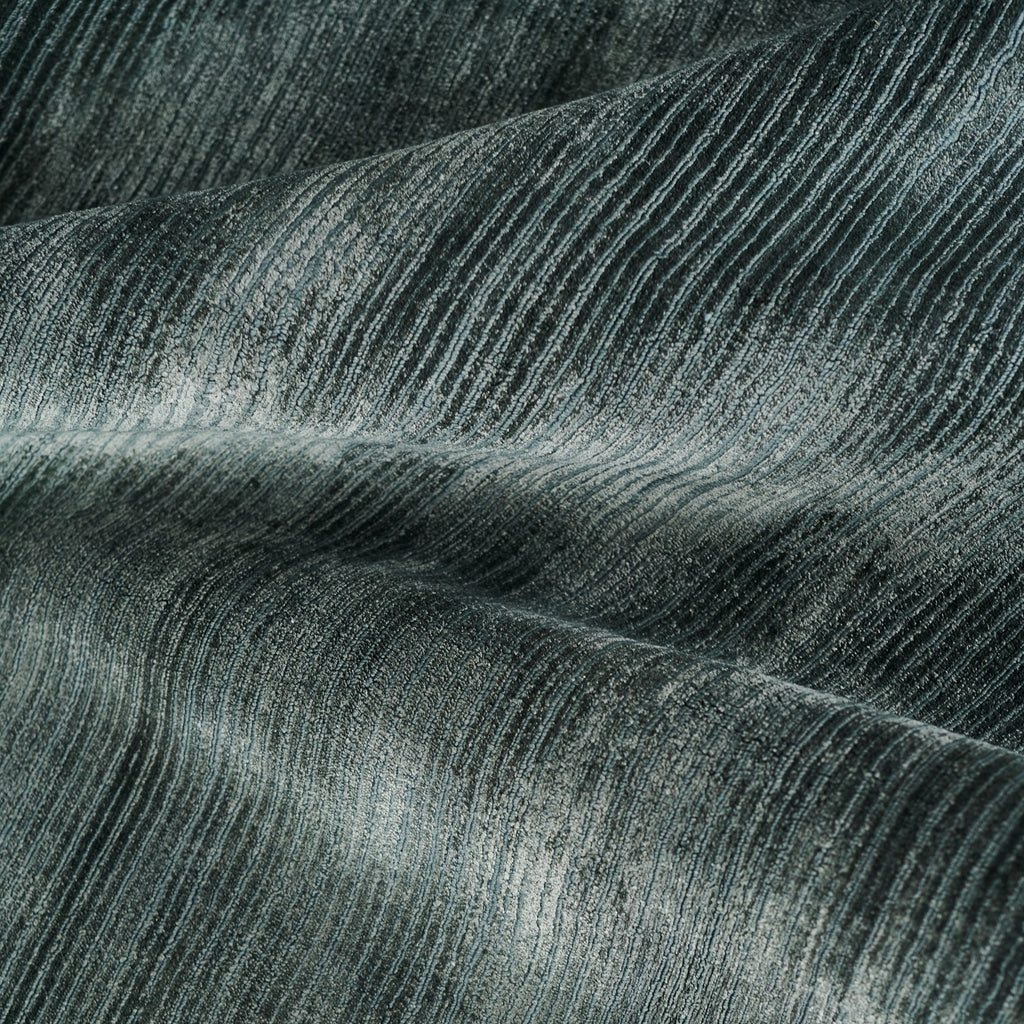 COVER Rug - Elegant Velvet Cactus - Linie Design | Milola 