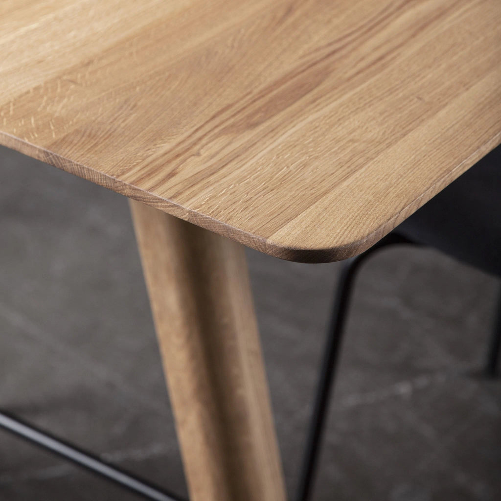 FRANKLIN Solid Wood Extendable Dining Table in Natural Oiled Oak - Nordic Furniture - Kristensen Kristensen | Milola