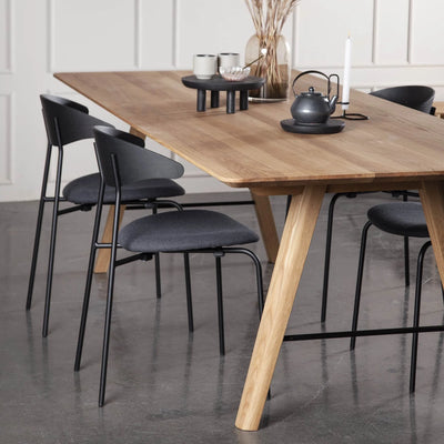 FRANKLIN Solid Wood Extendable Dining Table in Mocca Brown Oiled Ash - Nordic Furniture - Kristensen Kristensen | Milola