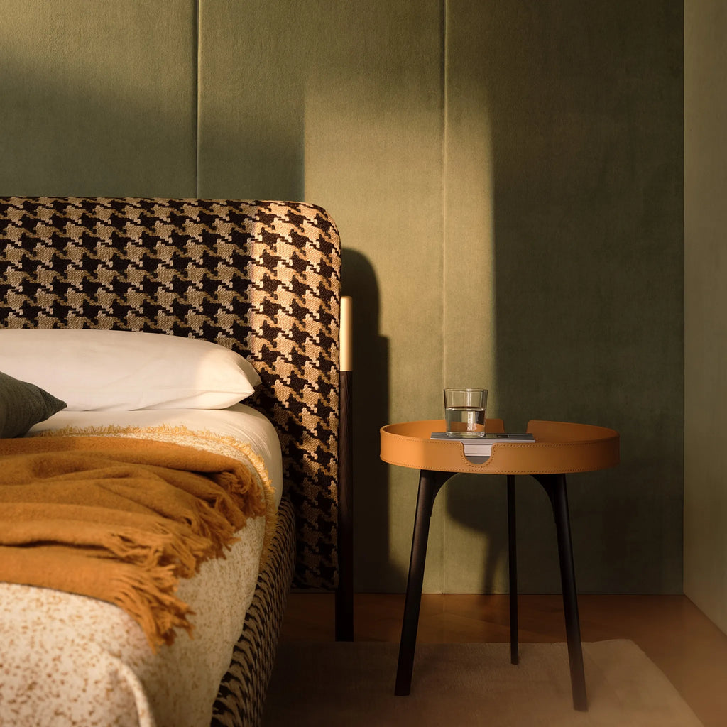 FLAG - Upholstered Bed - Elegant Italian Design - Bolzan | Milola