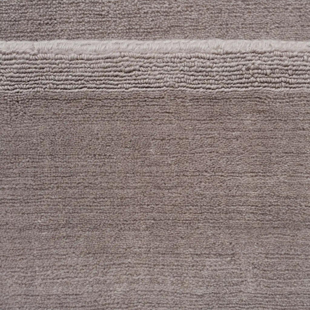 HALO CLOUD Rug in Light Grey - Linie Design | Milola