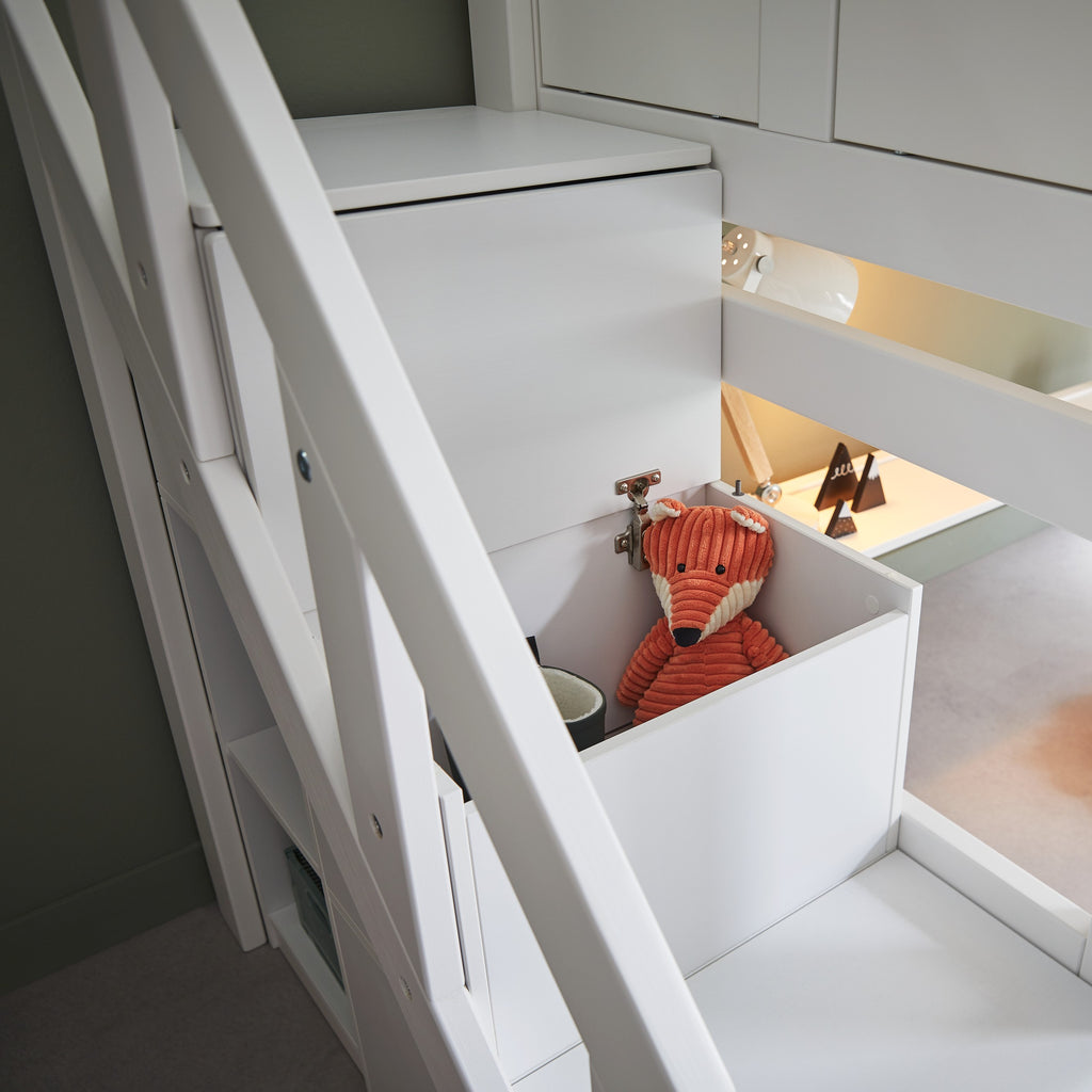 HIGH BED with Stepladder in White - Lifetime Kids | Milola