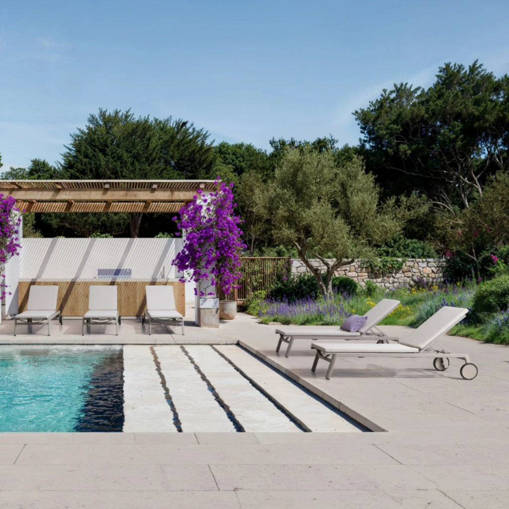 JALISCO Sunlounger in White/Grey - Bizzotto | Milola