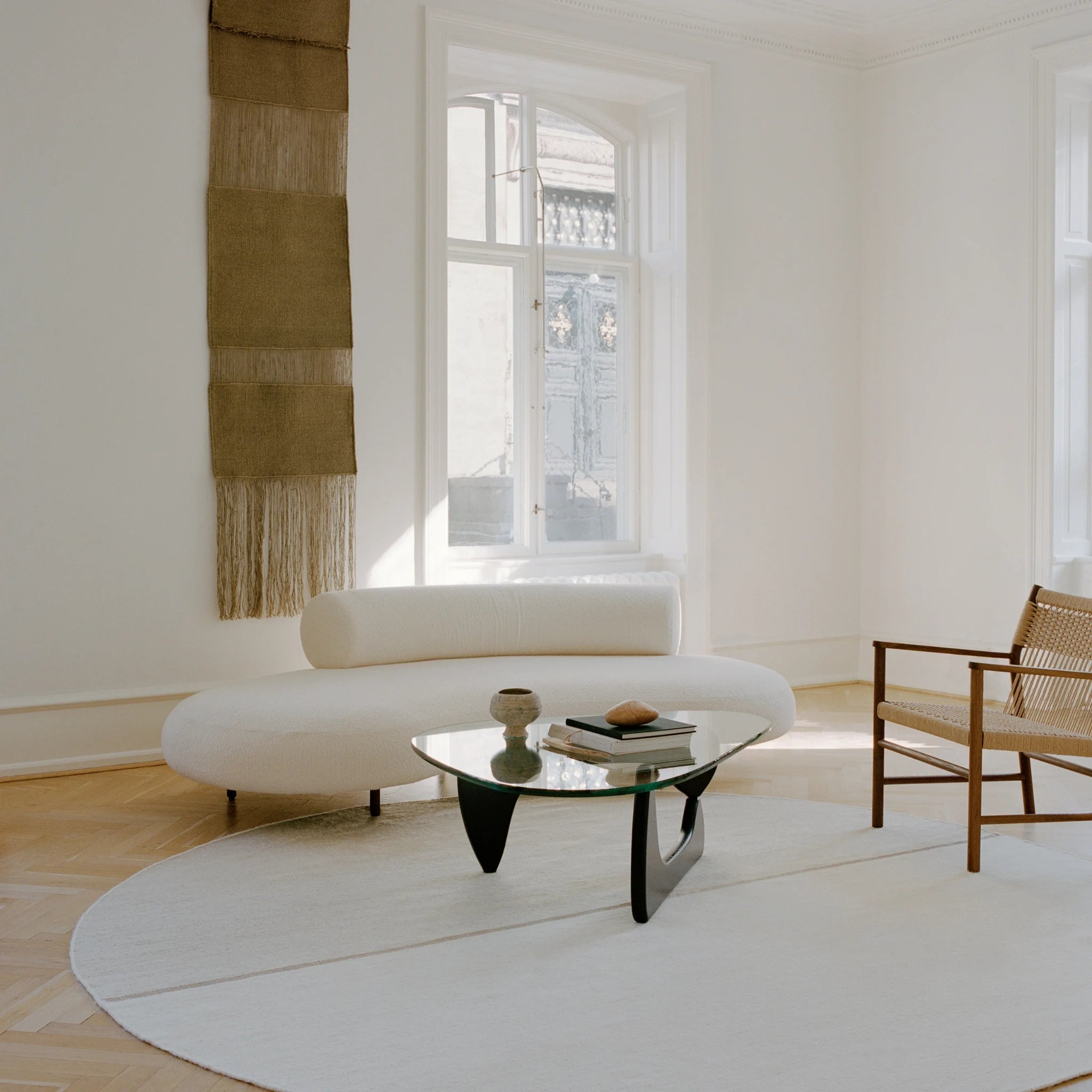 MAGNETIZE - Modern Rug in Beige - Linie Design | Milola