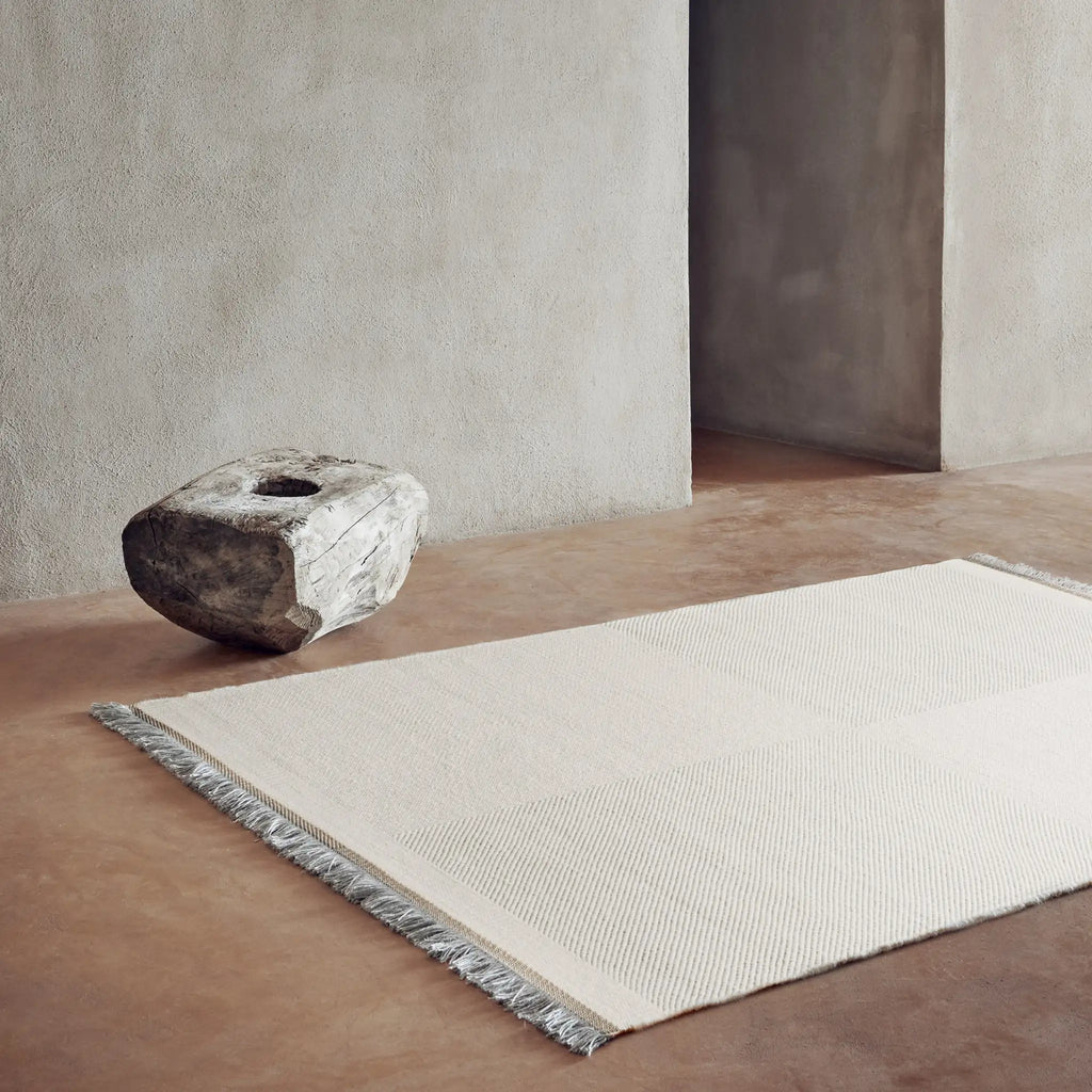 MATTIA - Modern Texture Rug in White - Linie Design | Milola