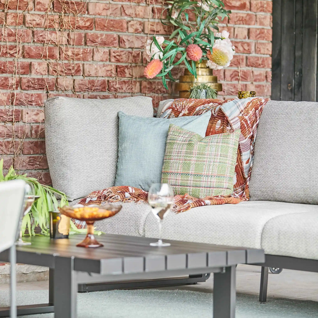 Nardo Lounge Set in Matt White/Natural - Suns | Milola