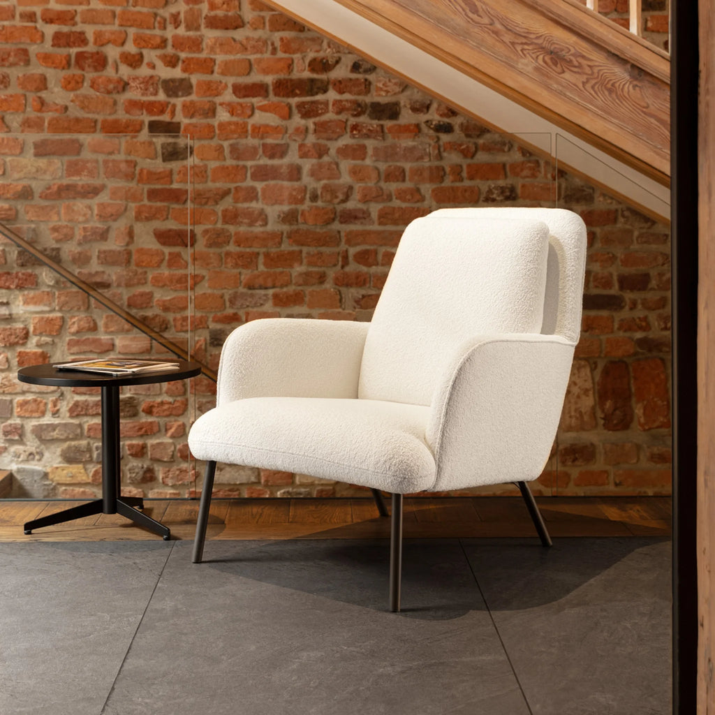 OLIVER Armchair in Off White - Sits | Milola