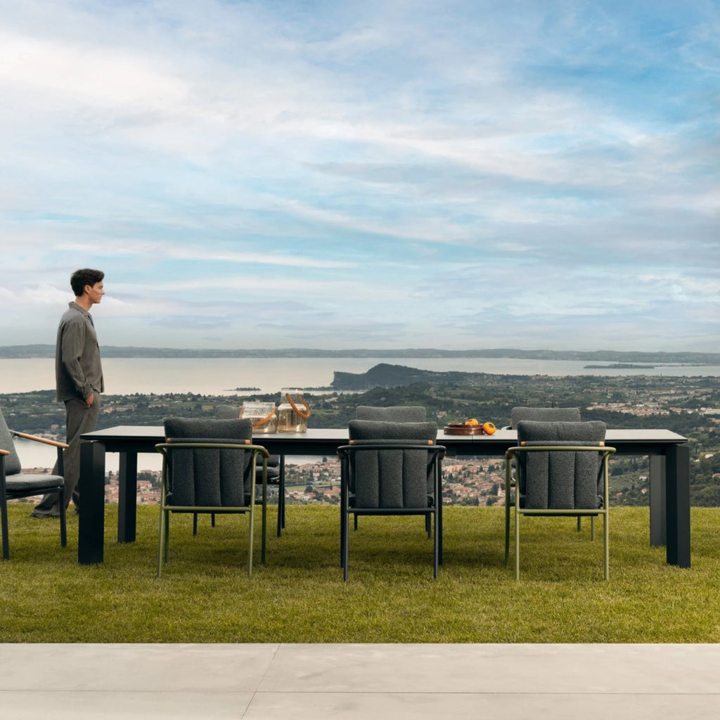 OTAVIO Ceramic Outdoor Extendable Dining Table in Anthracite Aluminium - Bizzotto | Milola