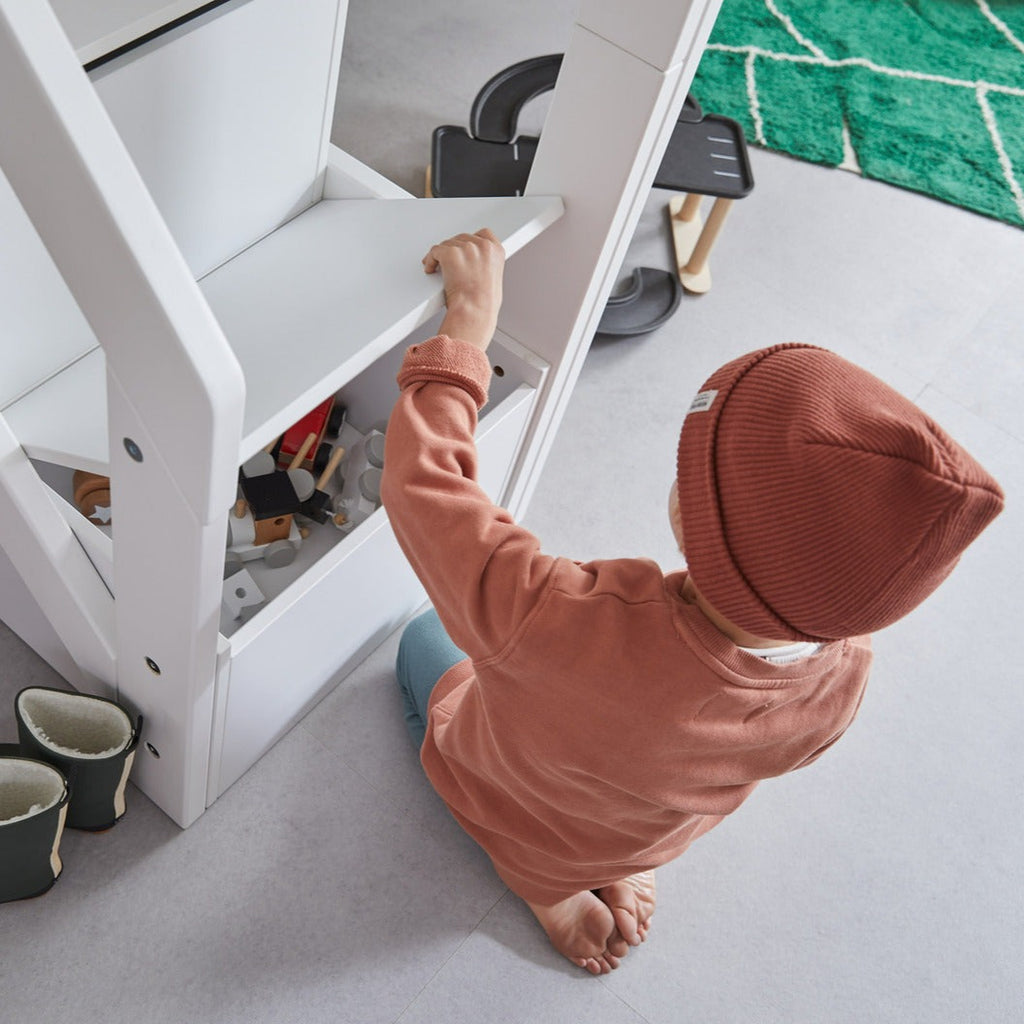 SEMI-HIGH Bed with Stepladder in White - Lifetime Kidsrooms | Milola