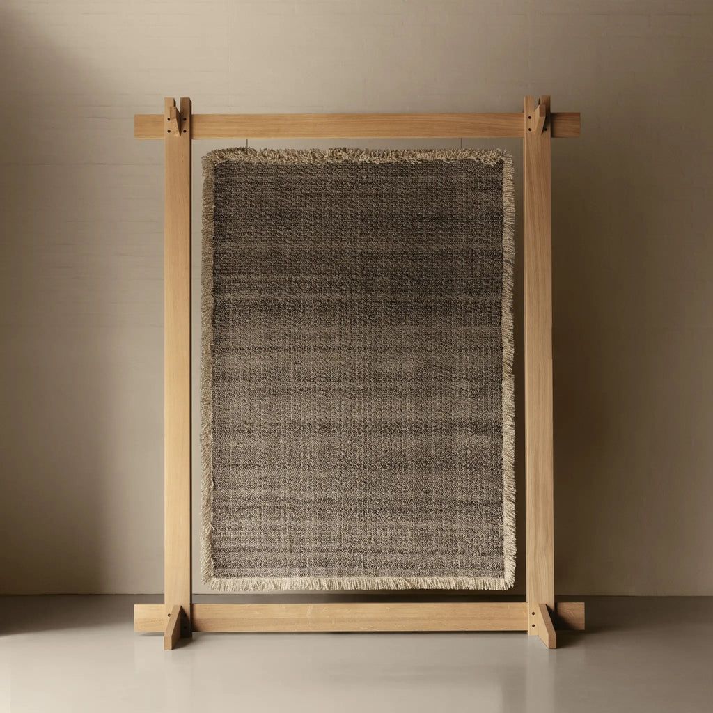 SOFT OUTLINE Rug - Wool Rug in Granite - Linie Design | Milola