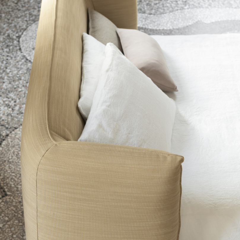 JILL - Upholstered Bed - Stylish Italia Design - Bolzan | Milola 