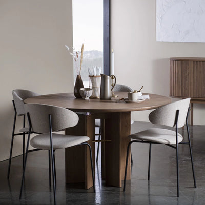 VELVET Solid Wood Round Extendable Dining Table with Fan Legs - Kristensen Kristensen | Milola