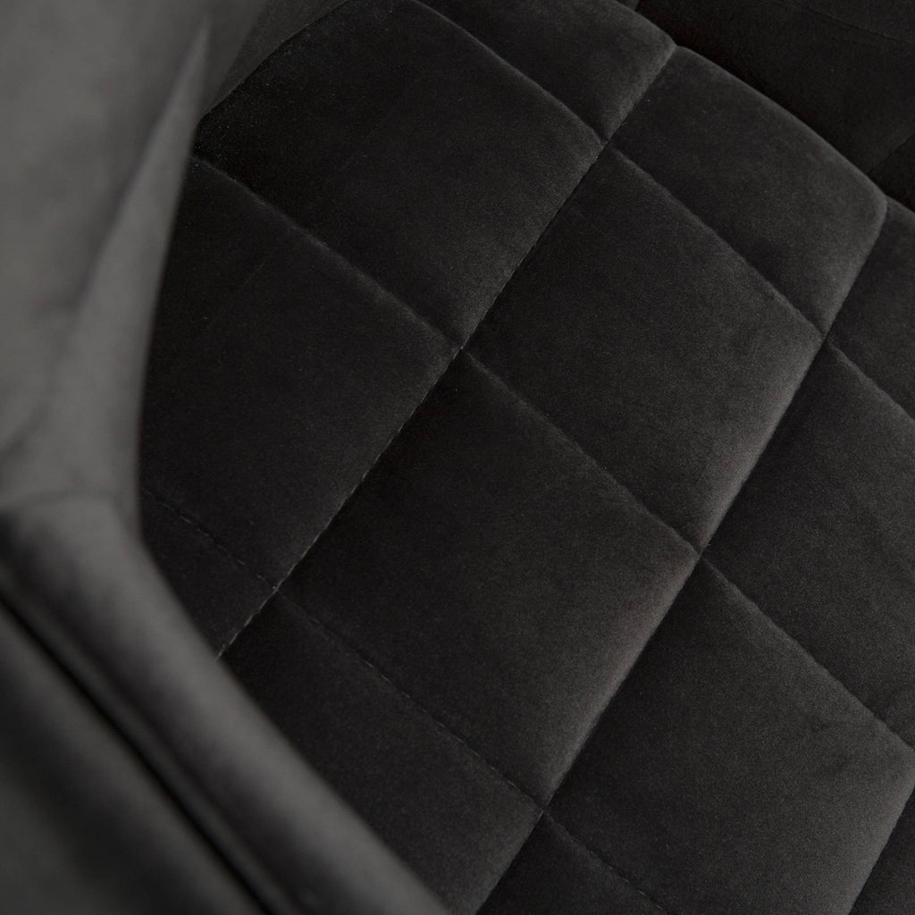 EMBRACE - Armchair - Dining Chair - in Black- Danform | Milola