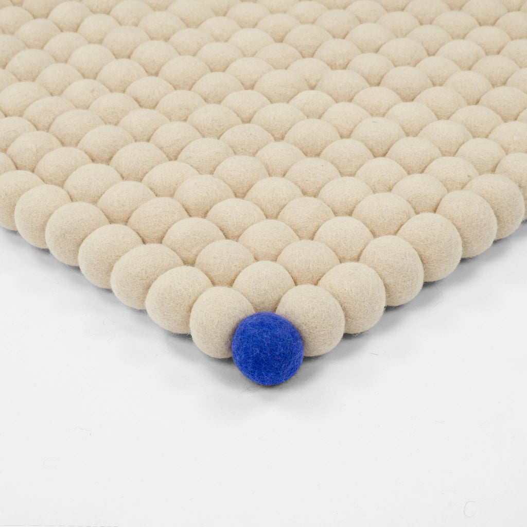 BEIGE BIG ONE Felt Ball Rectangular Rugs - Myfelt | Milola