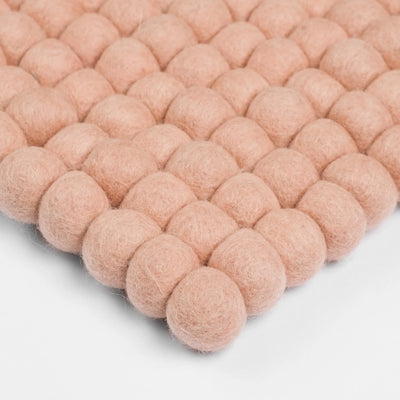 MERLE Felt Ball Rectangle Rug in Pink - MyFelt | Milola