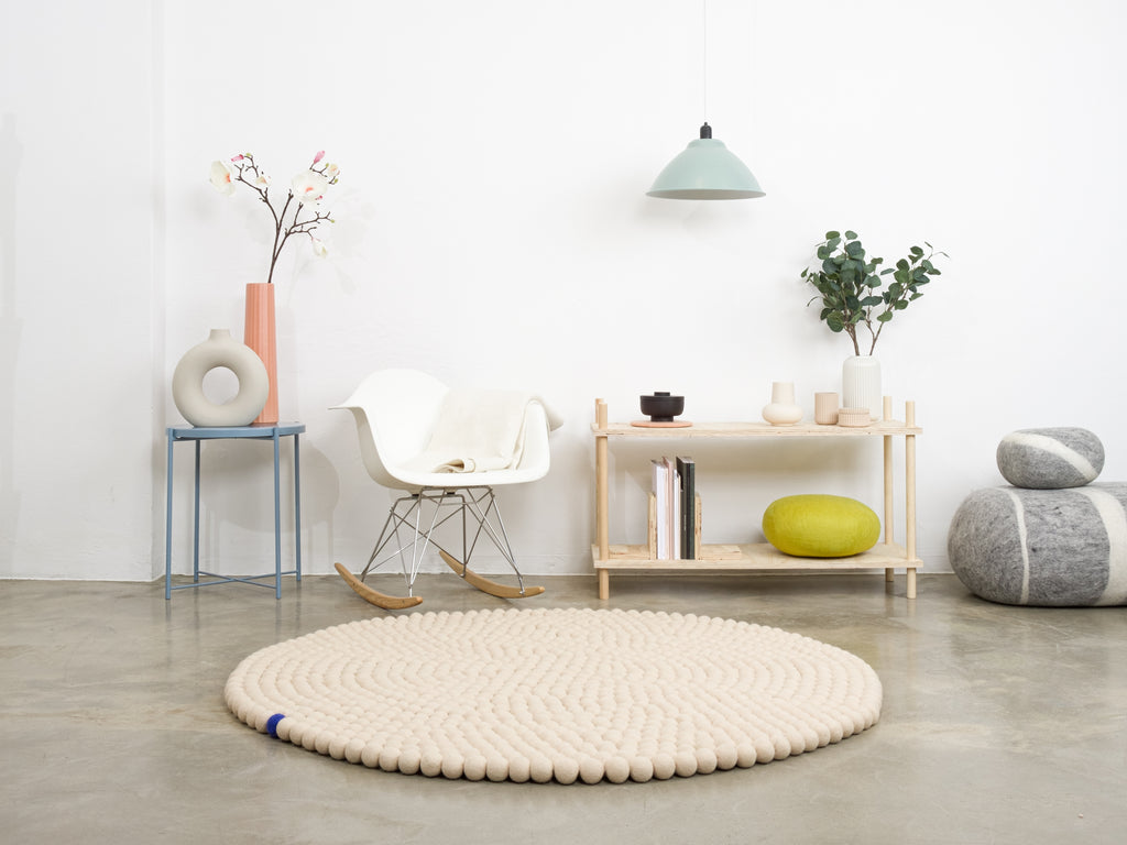 BEIGE BIG ONE Round Felt Ball Rugs