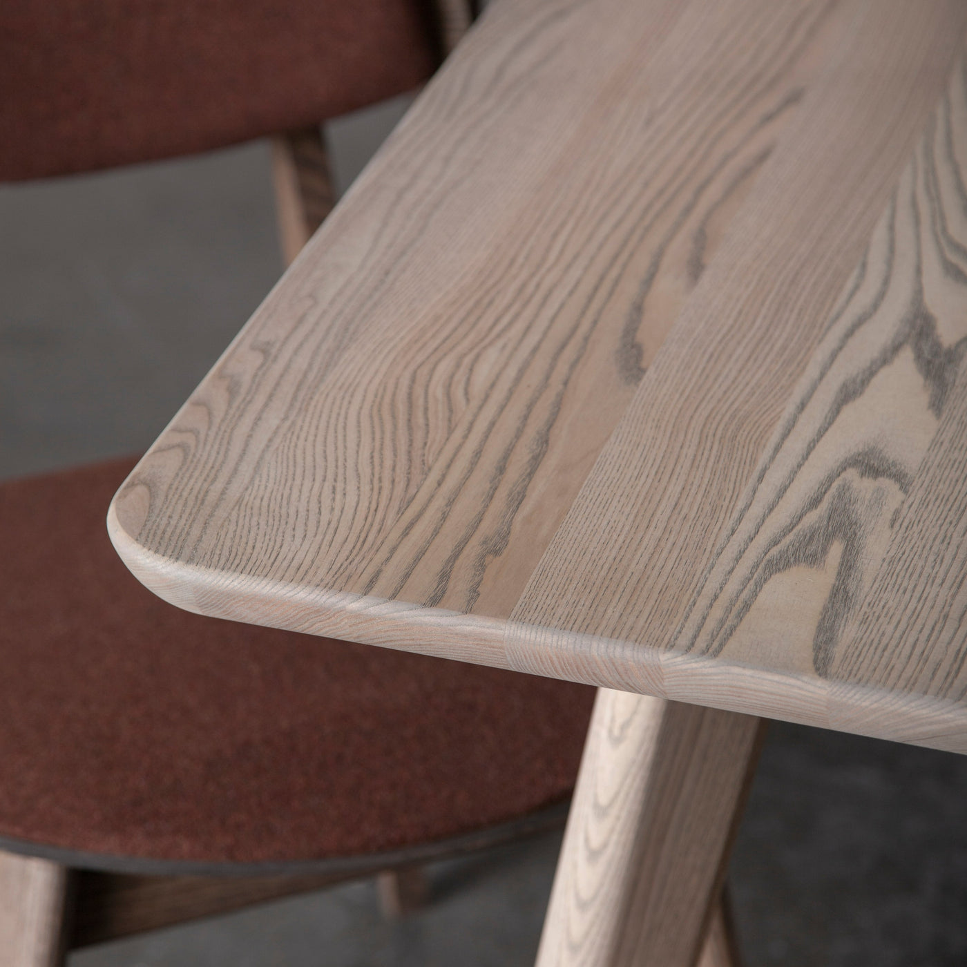 Flex Solid Wood Extendable Dining Table with Rounded Legs