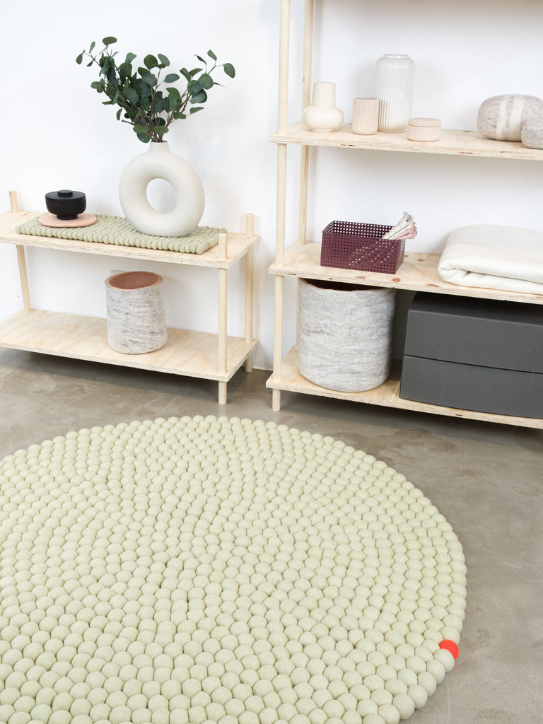 GREEN-BEIGE Big One Round Felt Ball Rugs