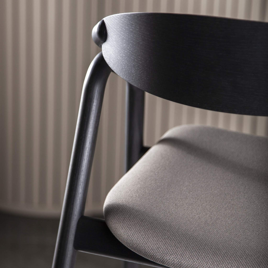 VEIFA-Minimalist Dining Chair - Kristensen Kristensen | Milola